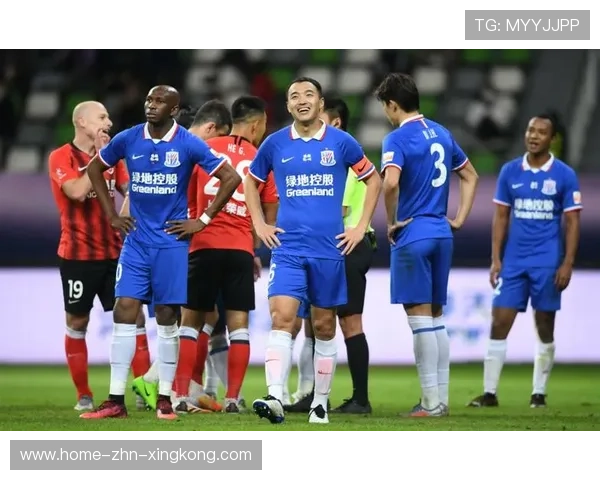 青岛西海岸边路拉扯成功，禁区风声鹤唳