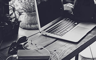 JDG开设战术工作坊，所有教练参与数据复盘设计